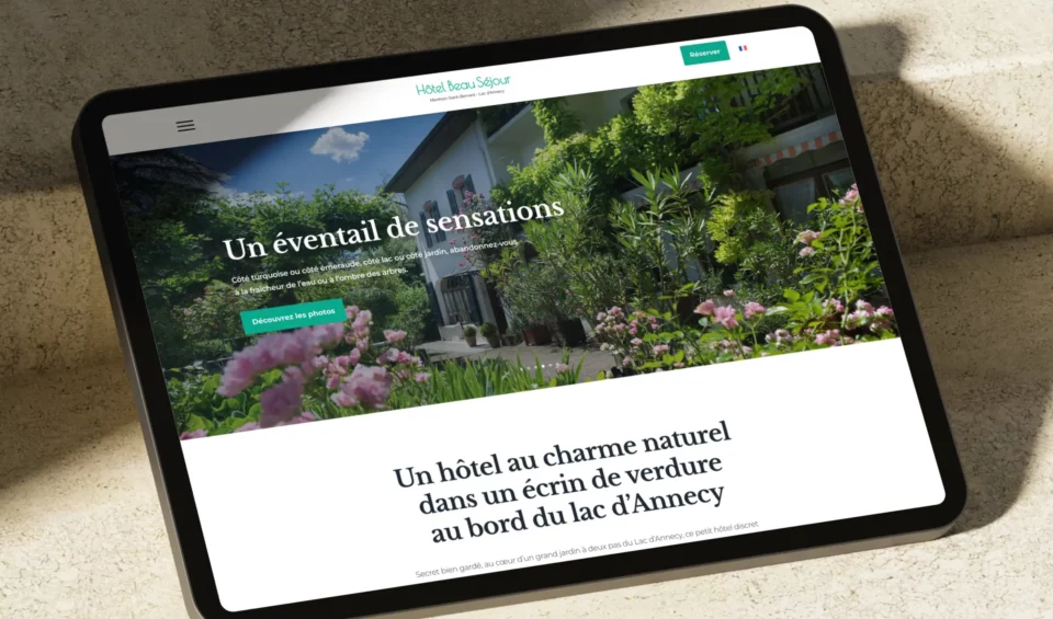 Capture d'écran d'un contenu intégré dans le site d'un client (site de l'Hôtel Beau Séjour au bord du lac d'Annecy)